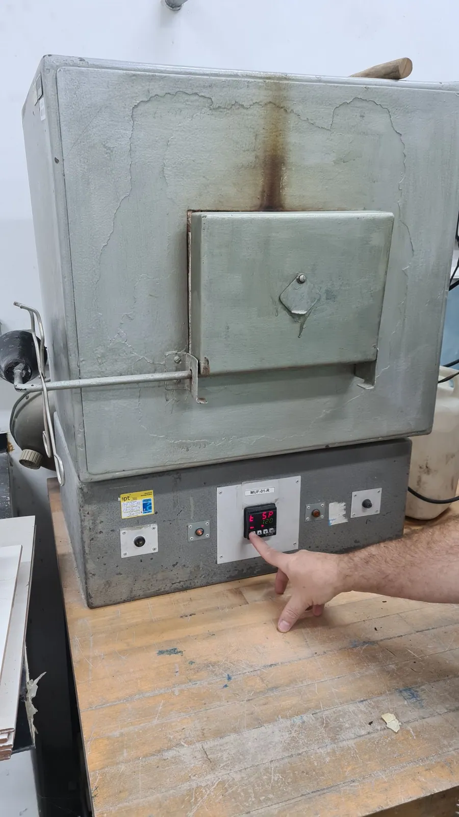 Forno mufla de laboratório usado em ensaio